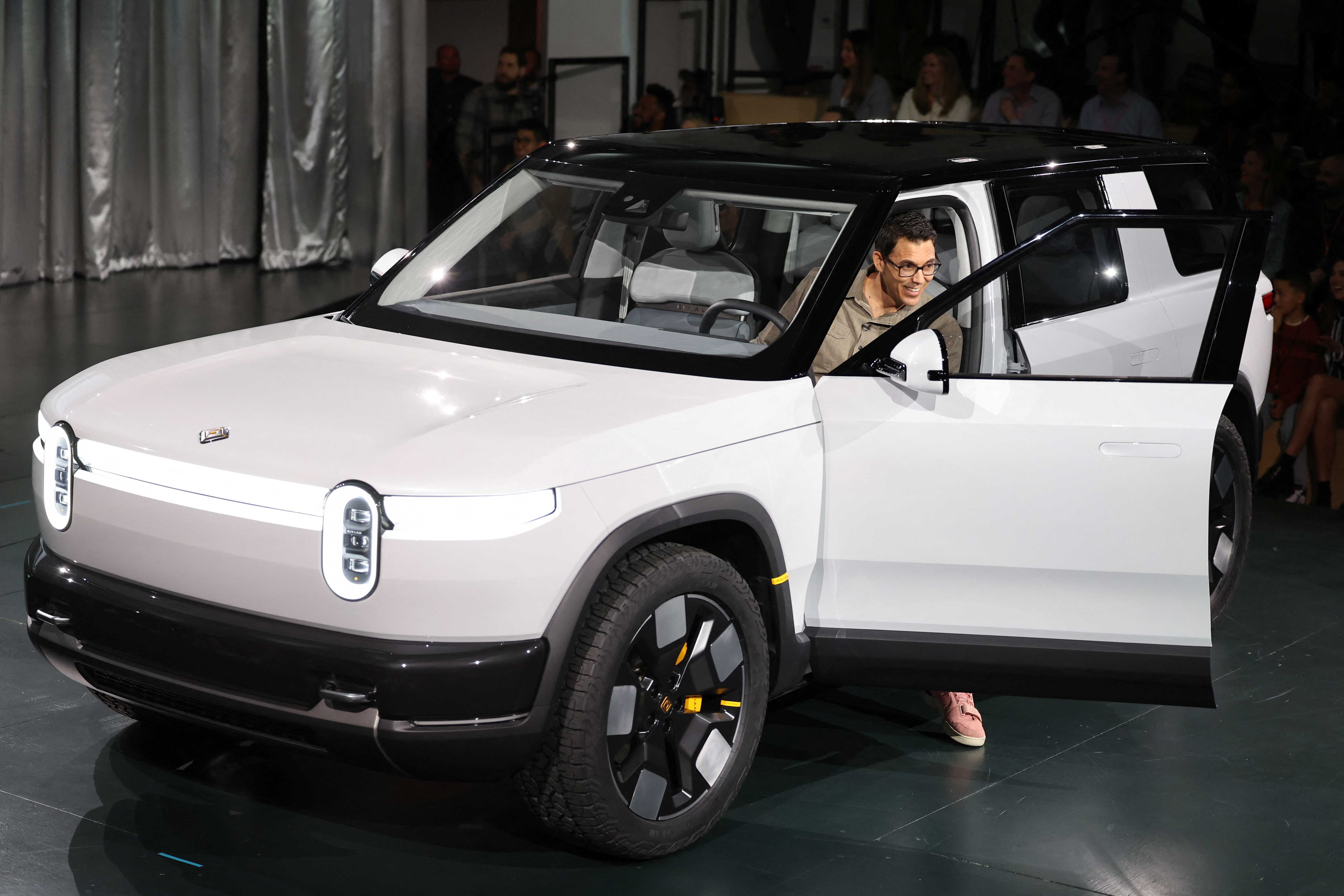 EV Manufacturer Rivian Soars as New Electric SUVs Unveiled, Stock Jumps ...